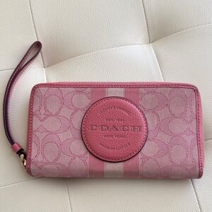 COACH Dempsey Large Phone Wristlet Wallet
